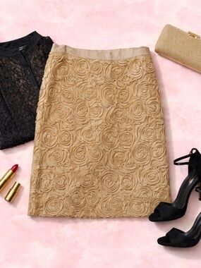 Banana Republic Gold Rosette Textured Skirt (Size 2) - Shimmer Elegant - New